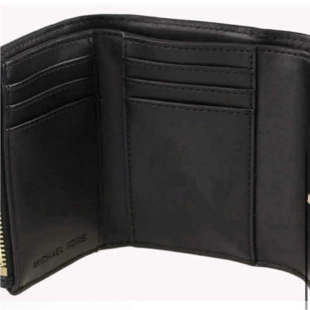 💖HOST PICK💖-NWT Authentic Michael Kors Carmen Medium Flap Wallet - Picture 4 of 7